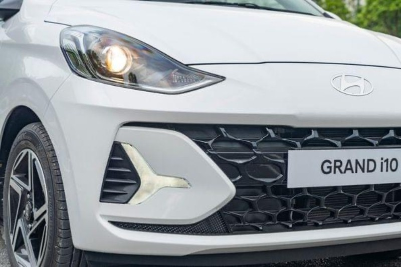 Đèn pha i10 thuộc dòng xe Hyundai grand i10