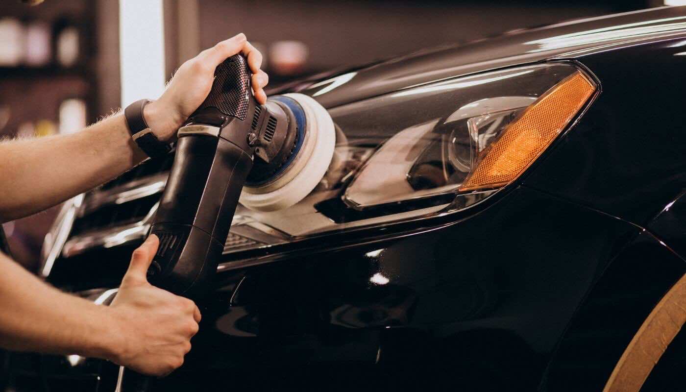 Quy trình đánh bóng đèn pha ô tô đúng kỹ thuật